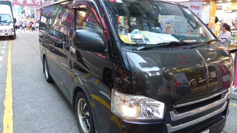 Illustration for article titled You've Never Seen Minivans 'Til You've Been To Hong Kong